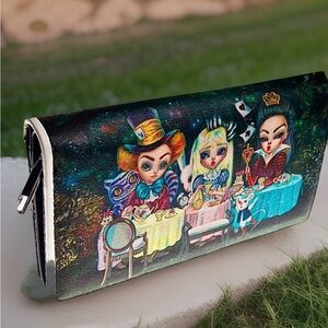 NEW Comeco Alice In Wonderland Tea Party Wallet Queen Of Hearts Mad Hatter Alice